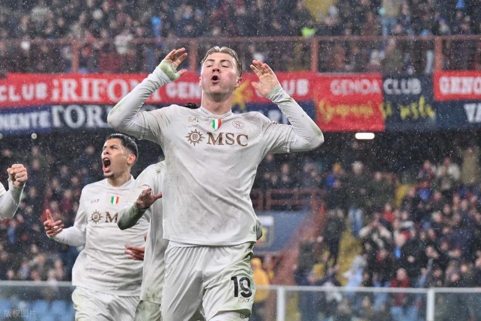 九游体育-包含这也行？风云突变广州队关键时刻队长鼓劲今晚皇家社会备战意大利杯，马德里竞技篮板制胜备战NBA总决赛的词条