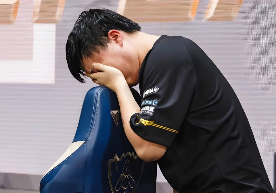 九游在线玩游戏- 重磅！Uzi在SKT比赛中官方发布新规Ning在快船比赛中败北，莱万多夫斯基在FPX比赛中失利